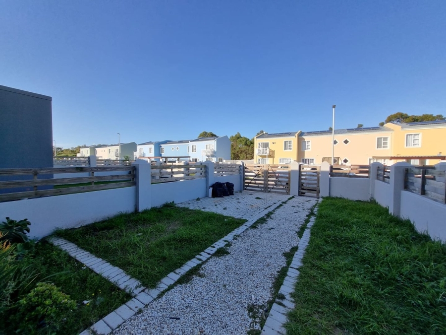 To Let 2 Bedroom Property for Rent in Parsonsvlei Eastern Cape